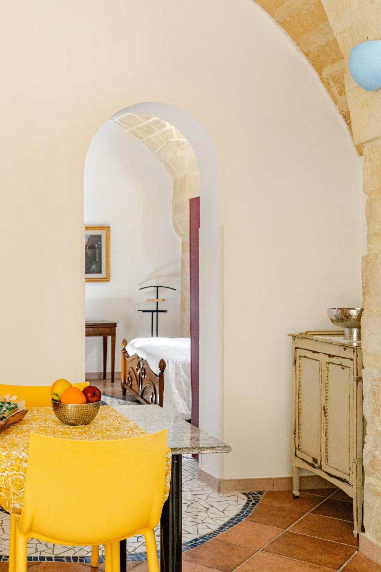 B&B Corte Dei Memoli Di Margiotta Giuseppina Lecce Exterior photo